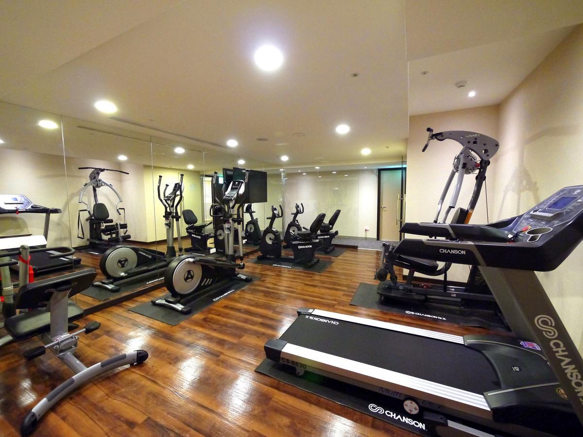 Eastin Taipei Hotel Exterior photo